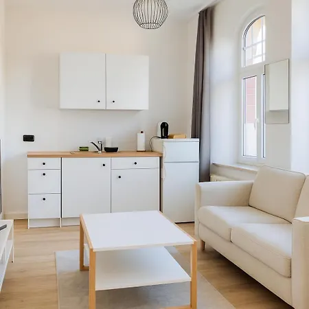 Raha - Charmantes Studio-apartment - Hbf - Privat Parkplatz Lejlighed