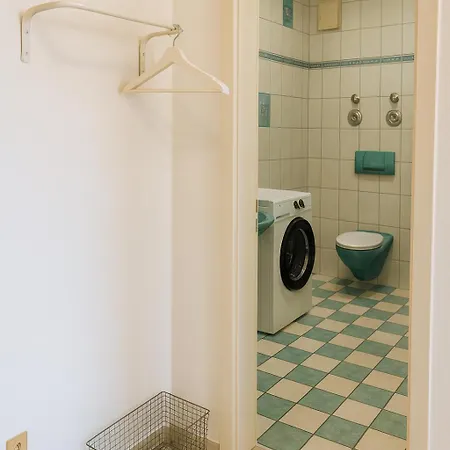 Апартаменты Raha - Charmantes Studio-apartment - Hbf - Privat Parkplatz